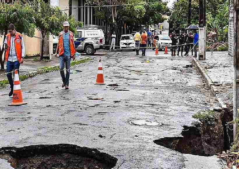 Porque Maceió está afundando