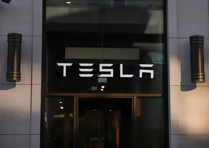 Tesla Estabelece sua Primeira Loja na América